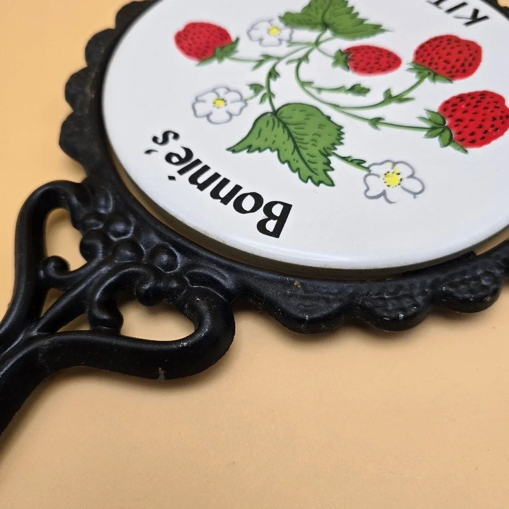 Vintage Mid-State Cast Iron Ceramic Strawberry Trivet Bonnies Kitchen Wall Decor